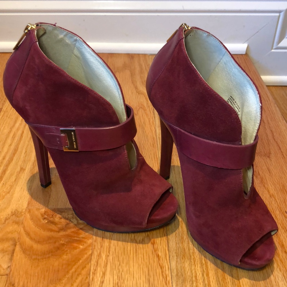 Michael Kors burgundy suede ankle boots - size 9